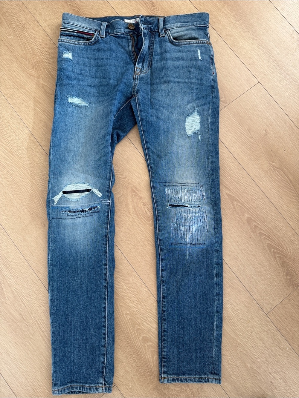 Tommy Hilfiger Blue Ripped Skinny Jeans With Excellent Condition size29/30